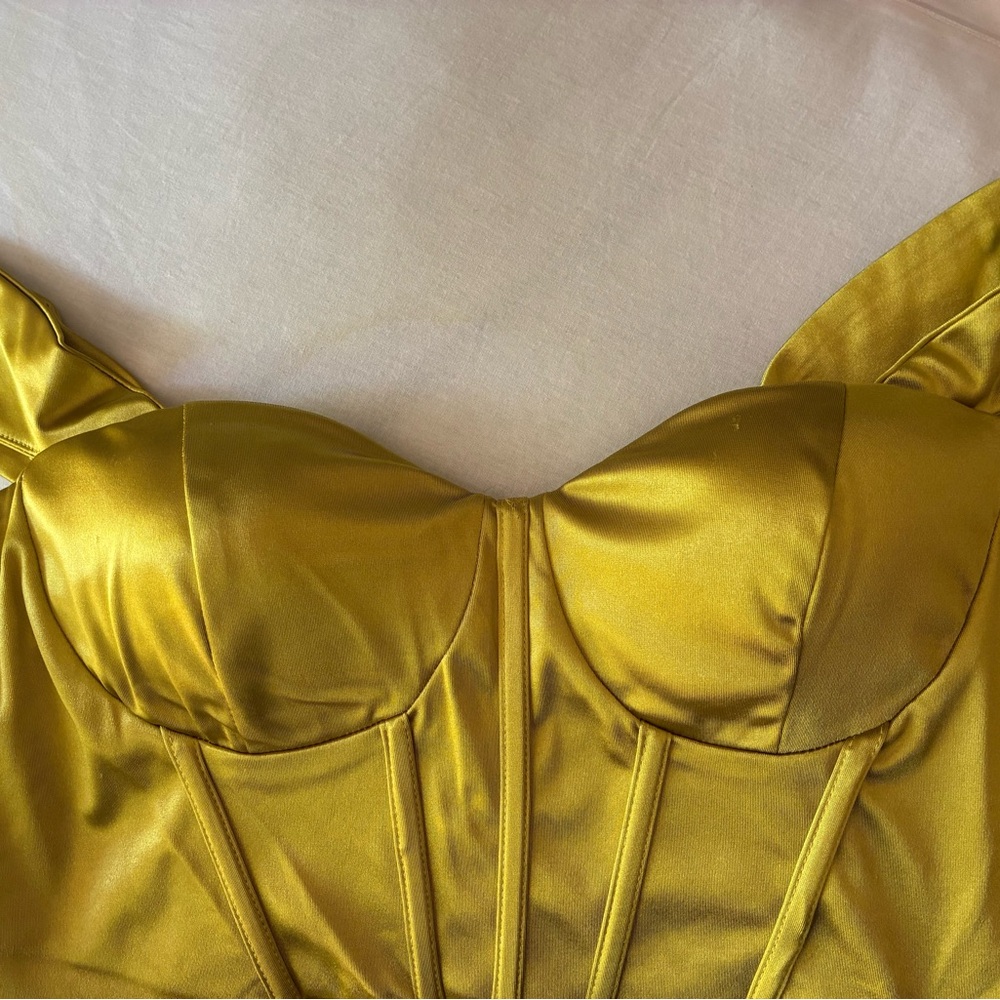 NWOT Elegant Gold / Green Maxi Dress